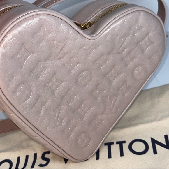 Louis Vuitton Lambskin Embossed Monogram Fall In Love Sac Coeur Light Pink - Picture 10 of 14